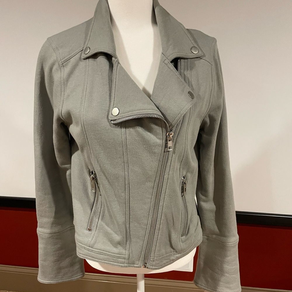 CHA SOR. Double lined tee shirt jacket. Large